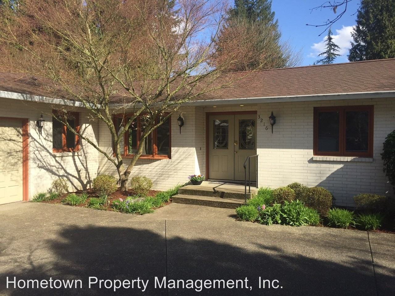 3216 Centerwood Ct SE - Photo 2 of 29