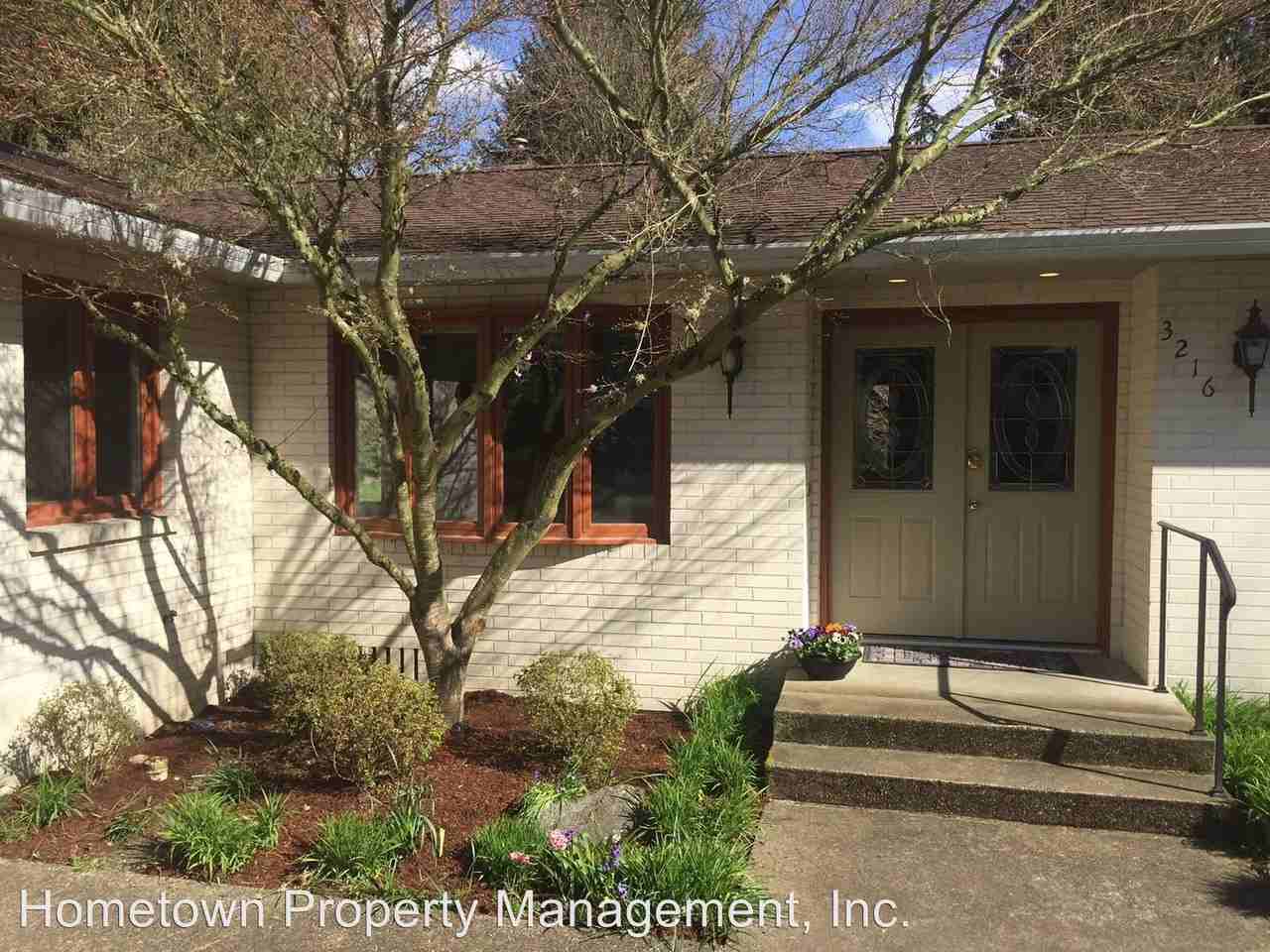 3216 Centerwood Ct SE - Photo 3 of 29