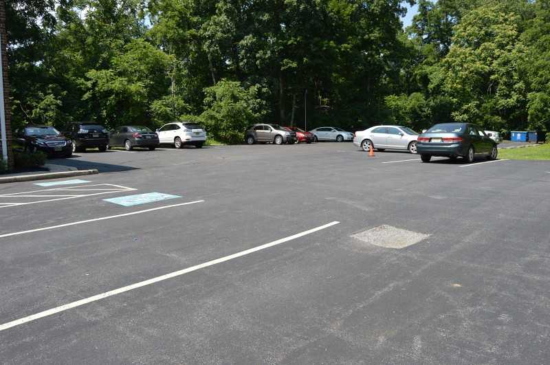 7 Manor Dr #7 - Photo 2 of 18