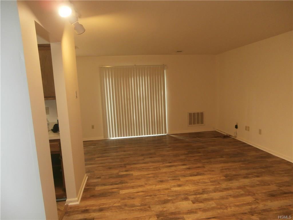 715 Kennedy Dr - Photo 3 of 9