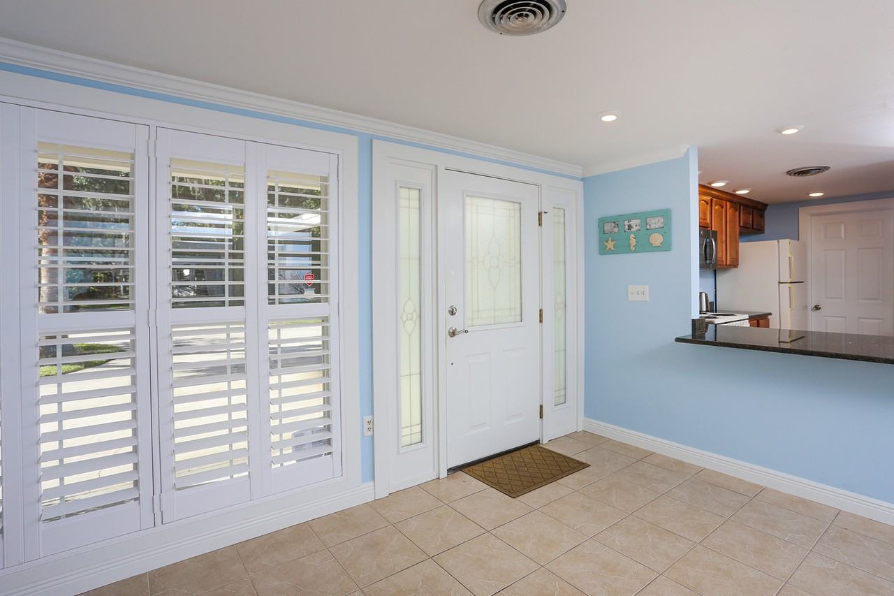 6604 Glades Way - Photo 3 of 23