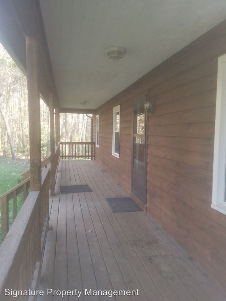 2372 Whitehall Lake Dr - Photo 2 of 11