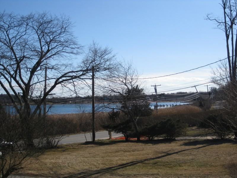 102 W Neck Rd - Photo 2 of 12