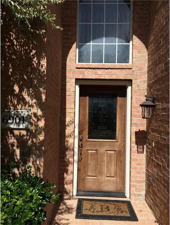 6901 Twin Ponds Dr - Photo 2 of 24