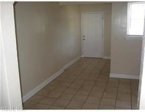 409 Rogers Ave #B - Photo 3 of 6