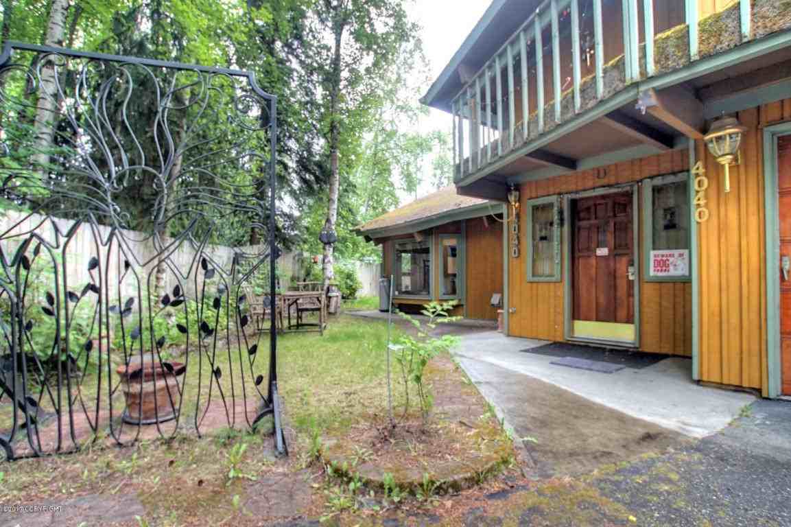 4040 Vance Dr - Photo 2 of 39