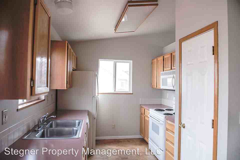 354 Brinn Ct - Photo 2 of 14