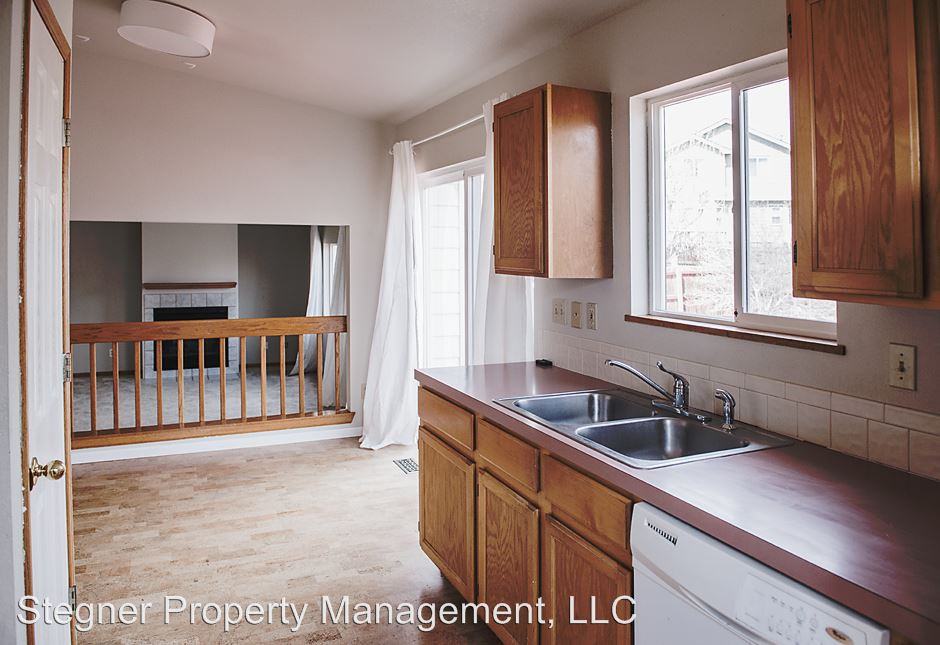 354 Brinn Ct - Photo 3 of 14