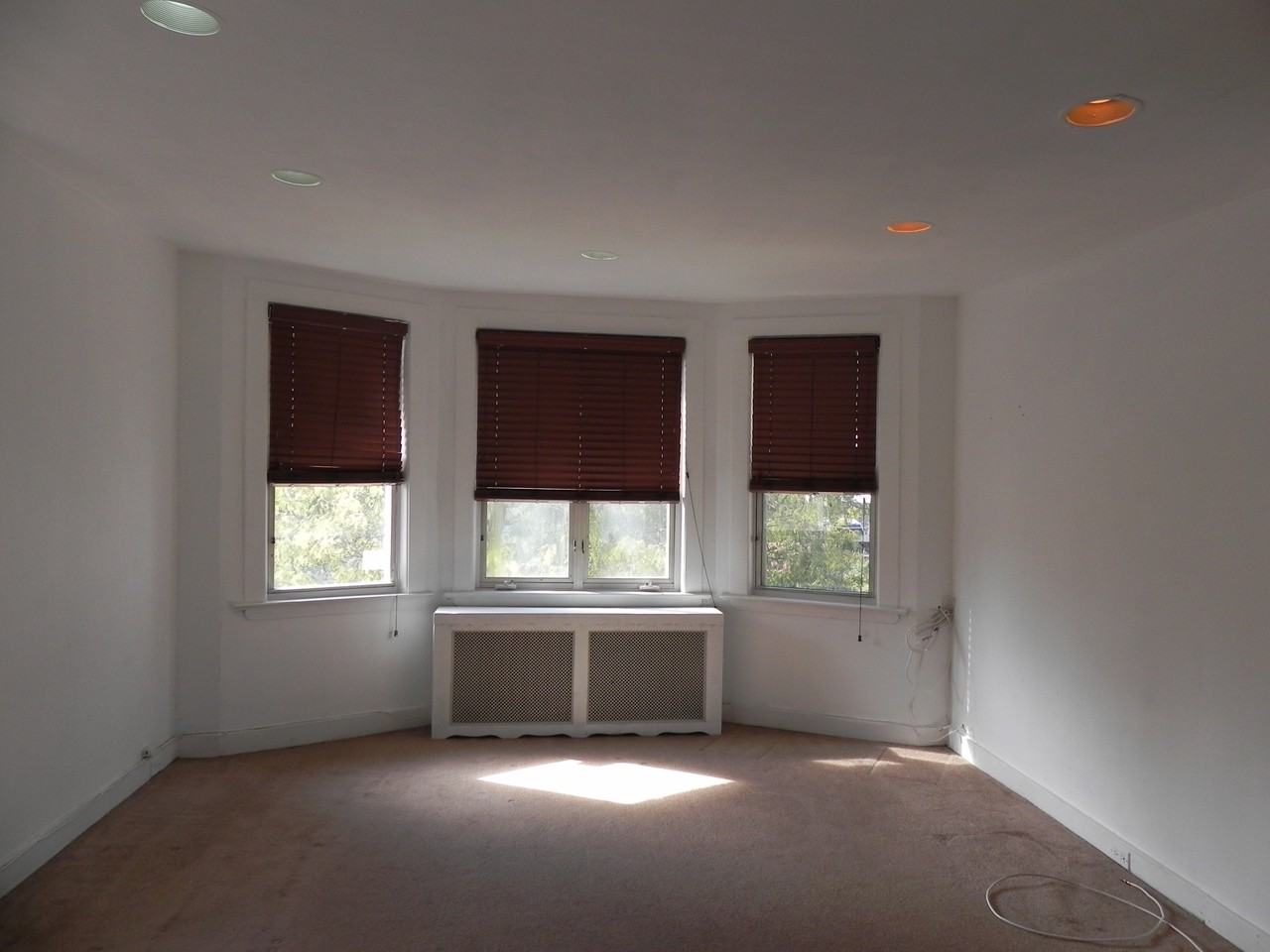 36 Park Ave - Photo 2 of 9