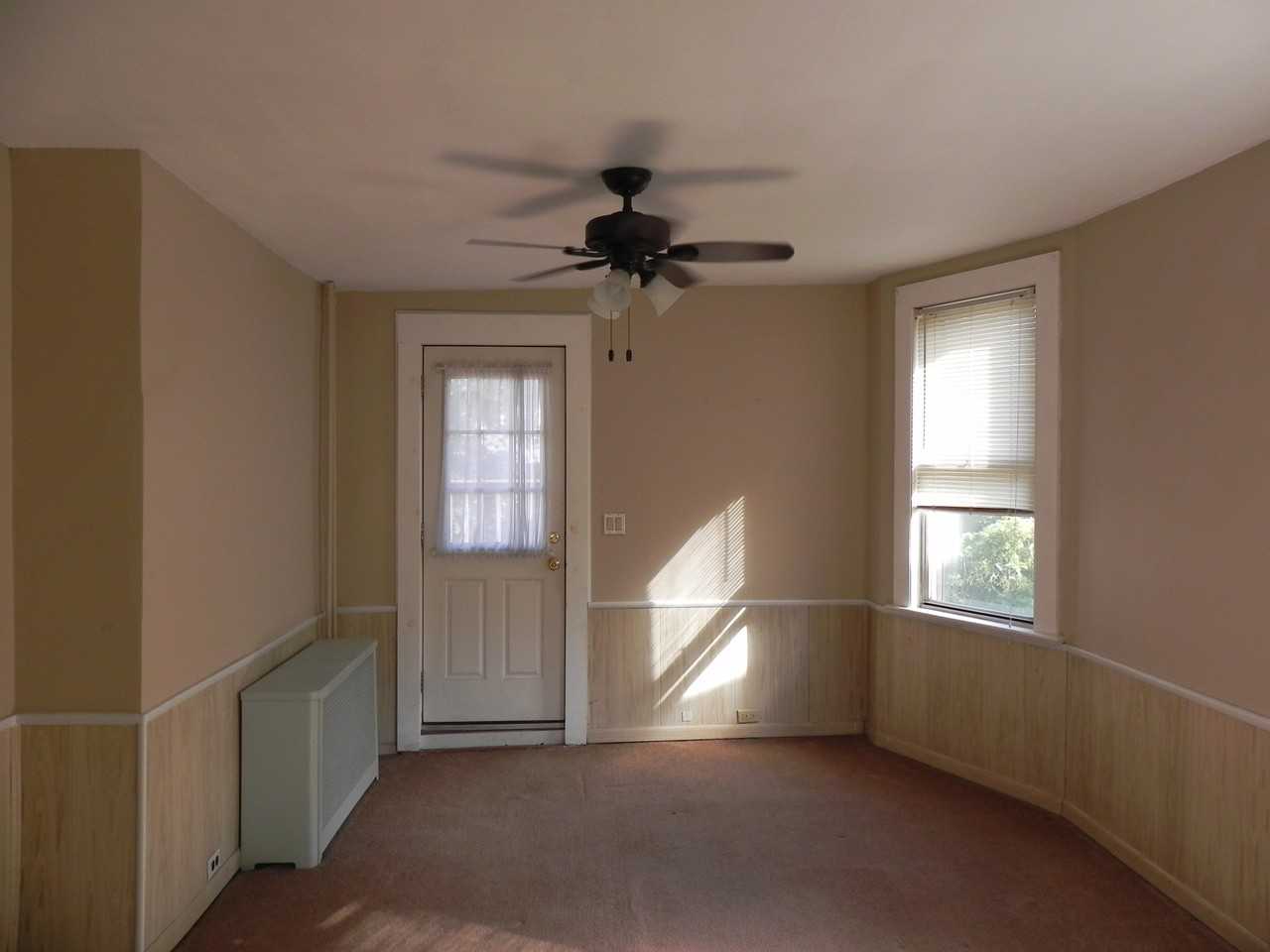 36 Park Ave - Photo 3 of 9