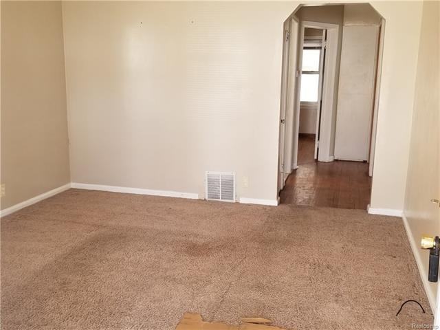 2717 Bennett St - Photo 2 of 18