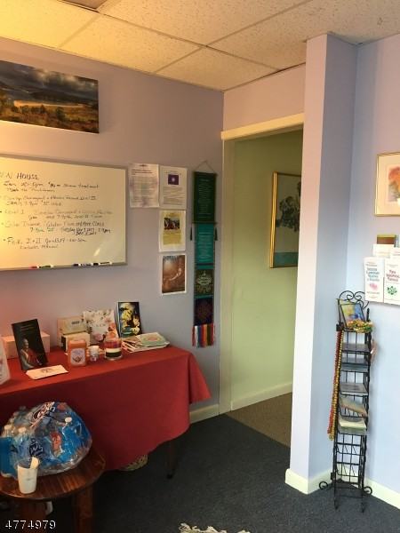 142 Main St - Photo 2 of 15