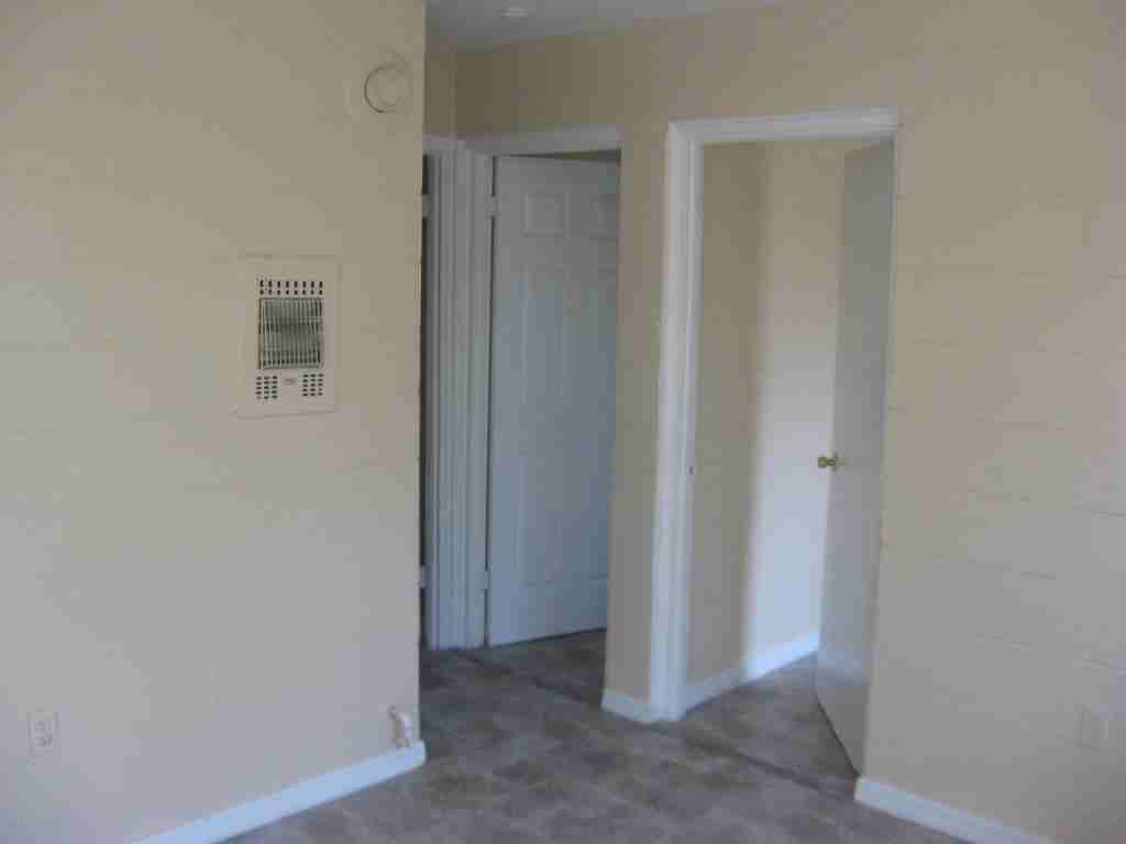 1404 S Deleon Ave - Photo 3 of 8