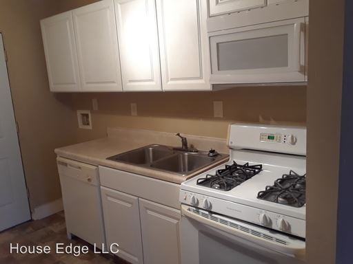 2912 8th St - Photo 3 of 5