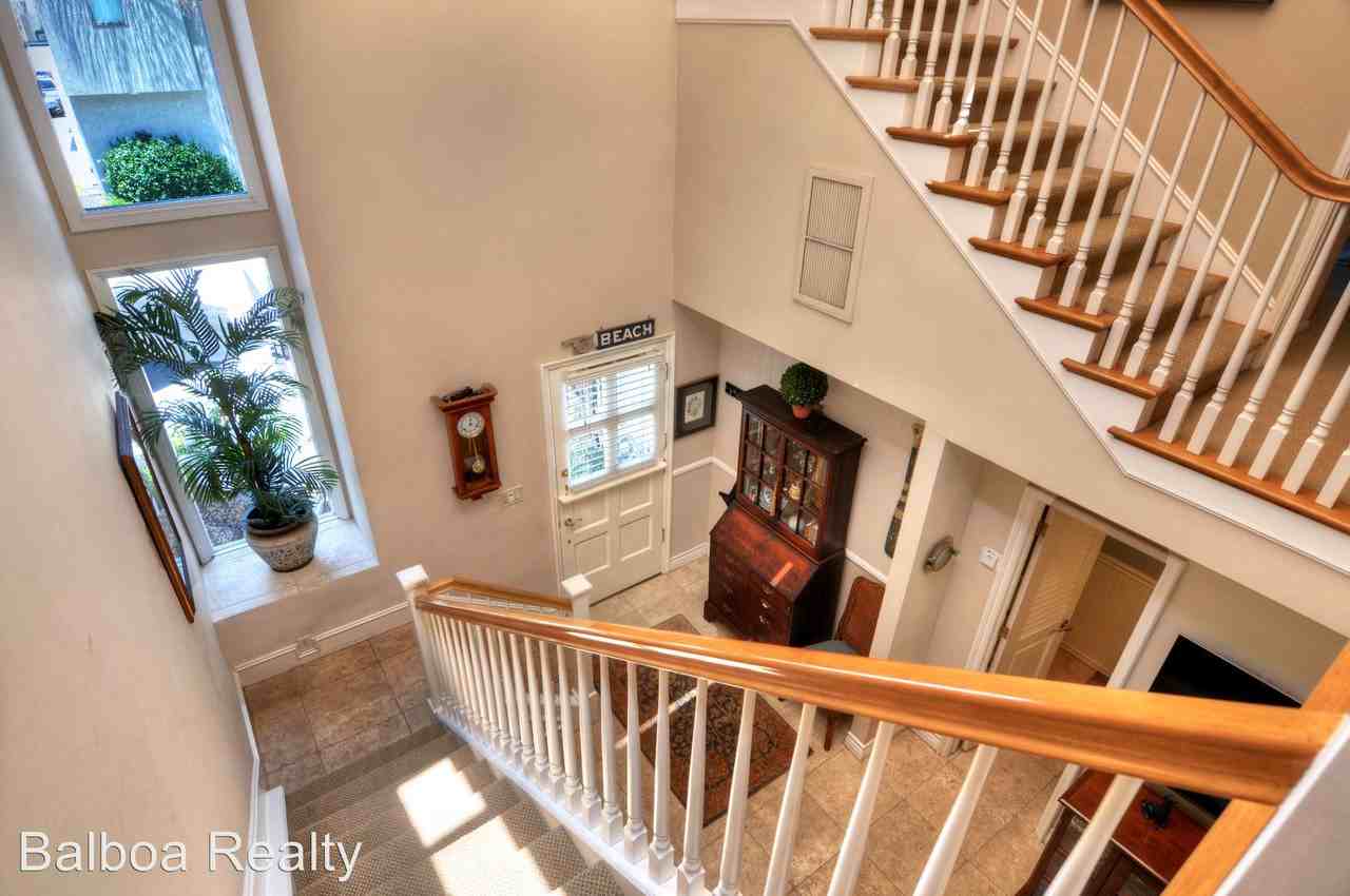 68 Surfside Ave - Photo 3 of 28