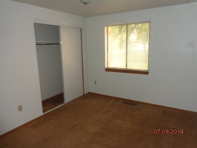 550 E Haskell St - Photo 2 of 6