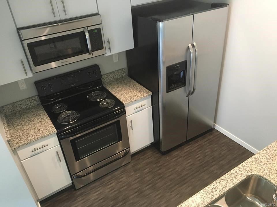 18224 Twelve Mile Rd - Photo 3 of 12