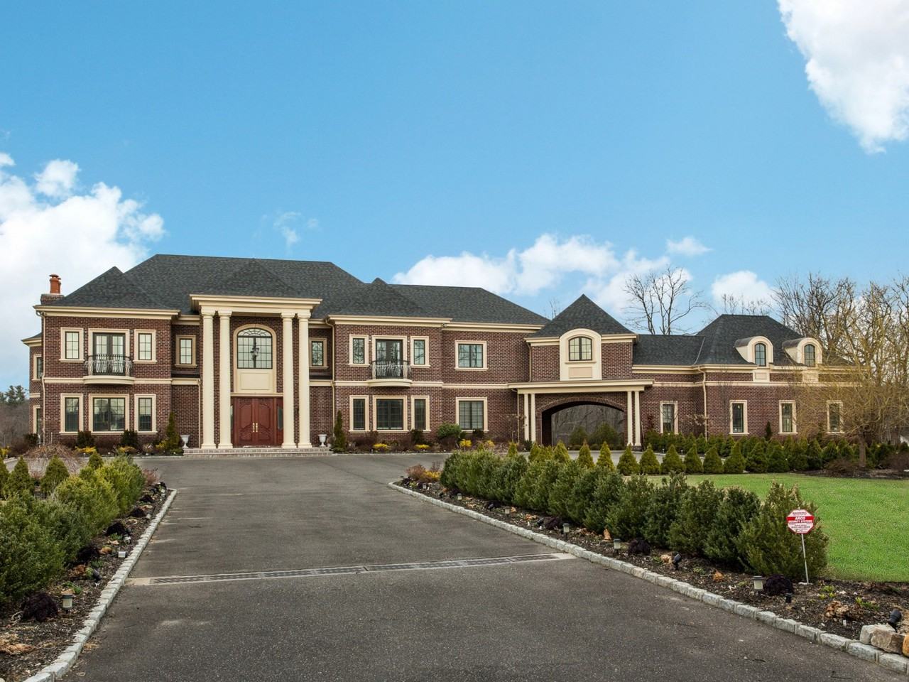 16 Evergreen Way - Photo 2 of 13