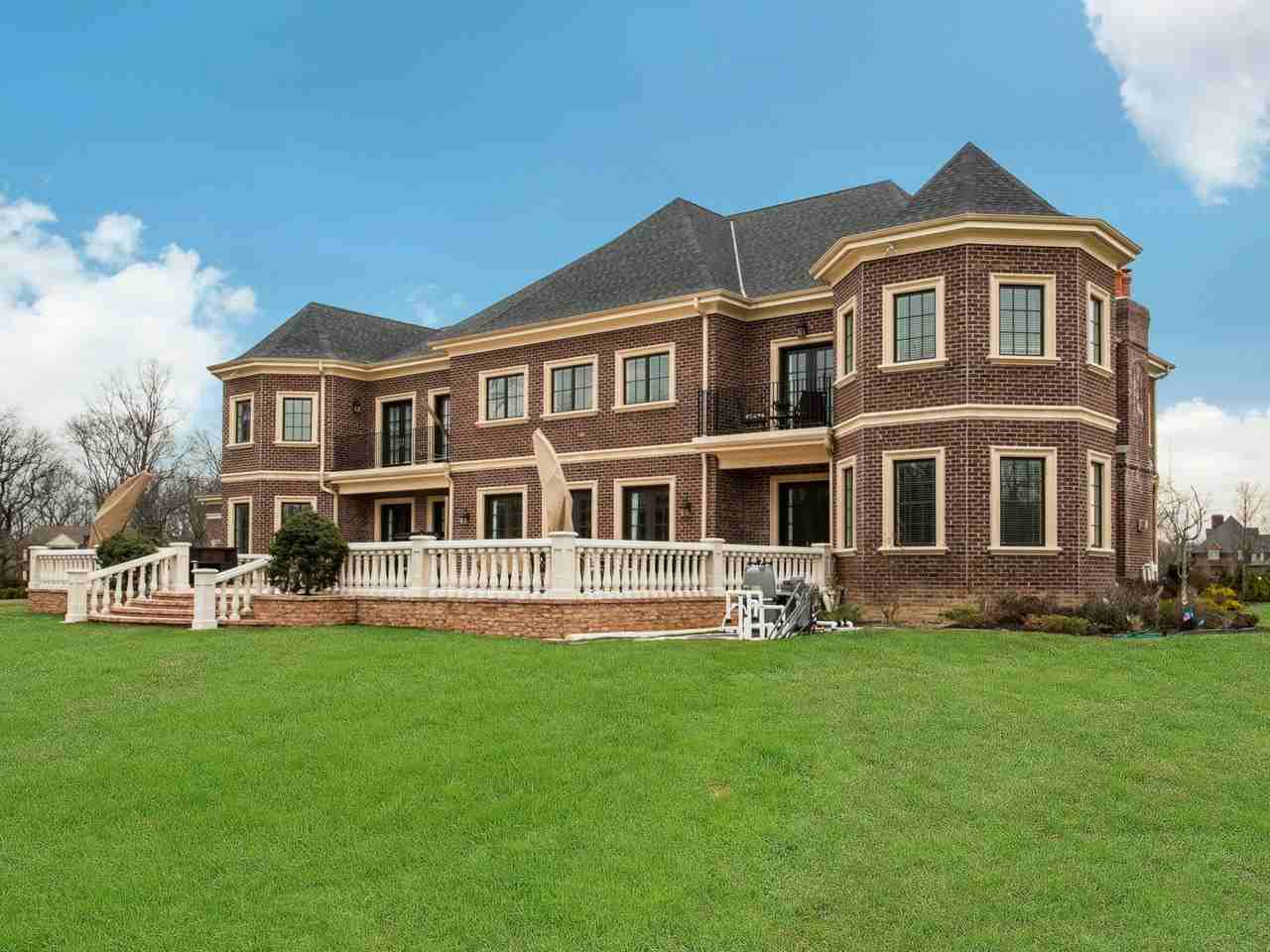 16 Evergreen Way - Photo 3 of 13