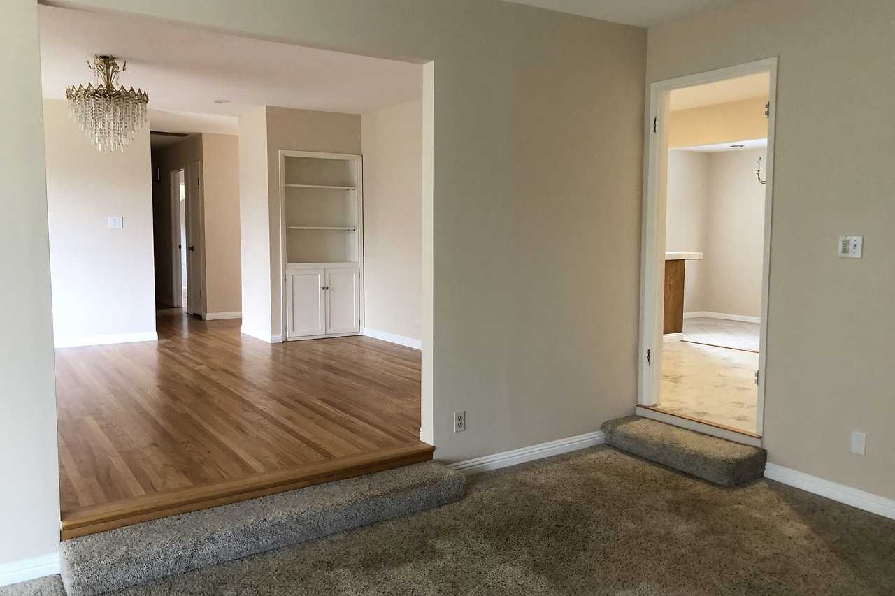 1830 Del Rio Dr - Photo 2 of 12