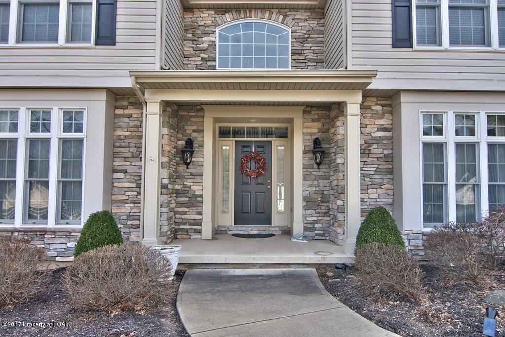 3 Morris Cir - Photo 3 of 33