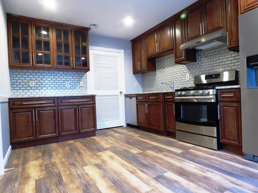 273 Plum Dr - Photo 2 of 15