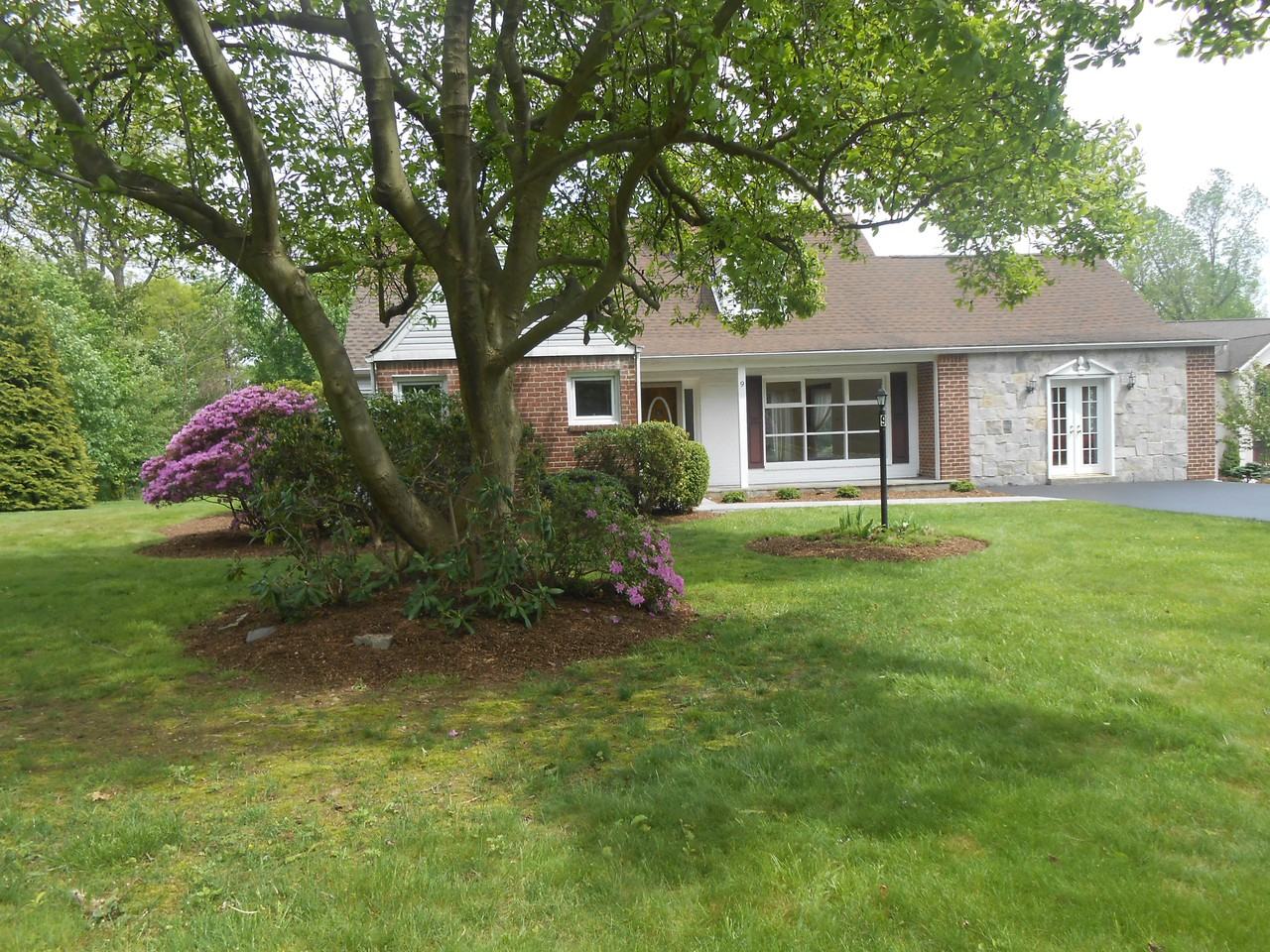 9 Mayfair Rd - Photo 3 of 22