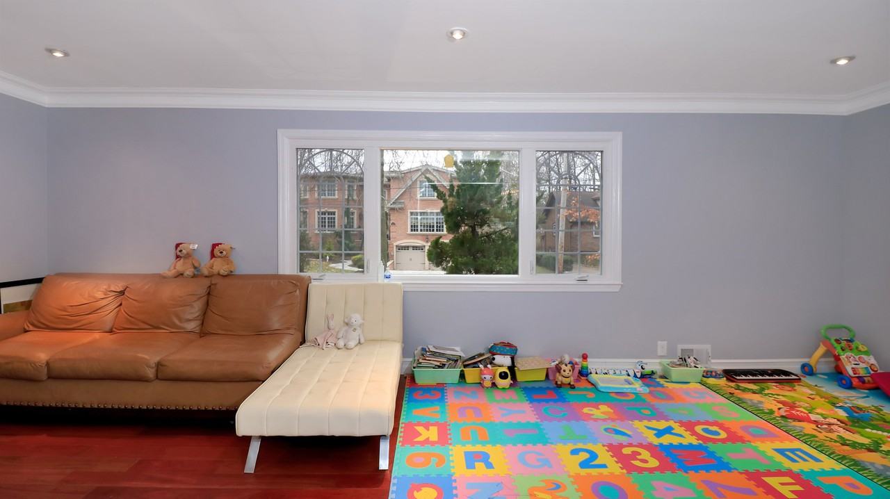 39 Sherwood Ave - Photo 3 of 18