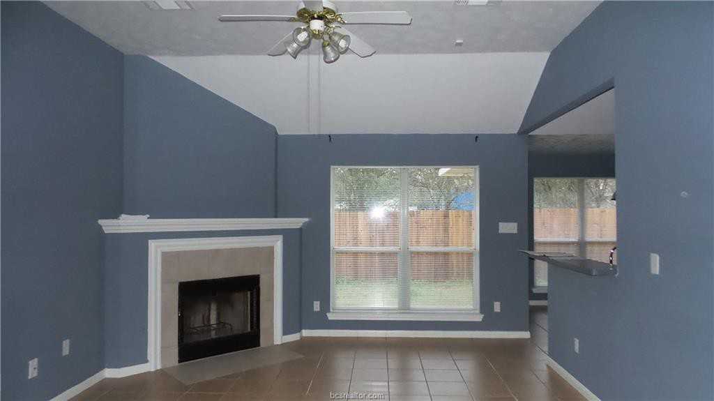 3310 Timberline Dr - Photo 3 of 23