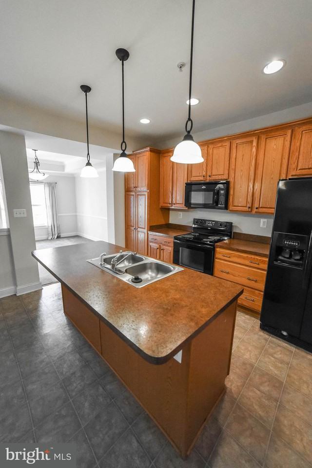 100 Mattingly Ave - Photo 3 of 30