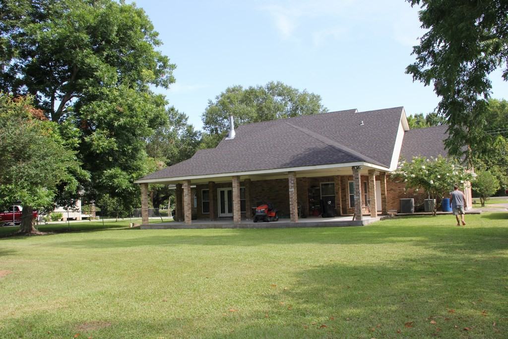 1561 Bayou Rd - Photo 2 of 13