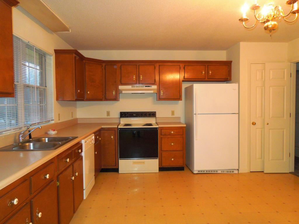 8708 Poplar Bend Dr - Photo 2 of 15