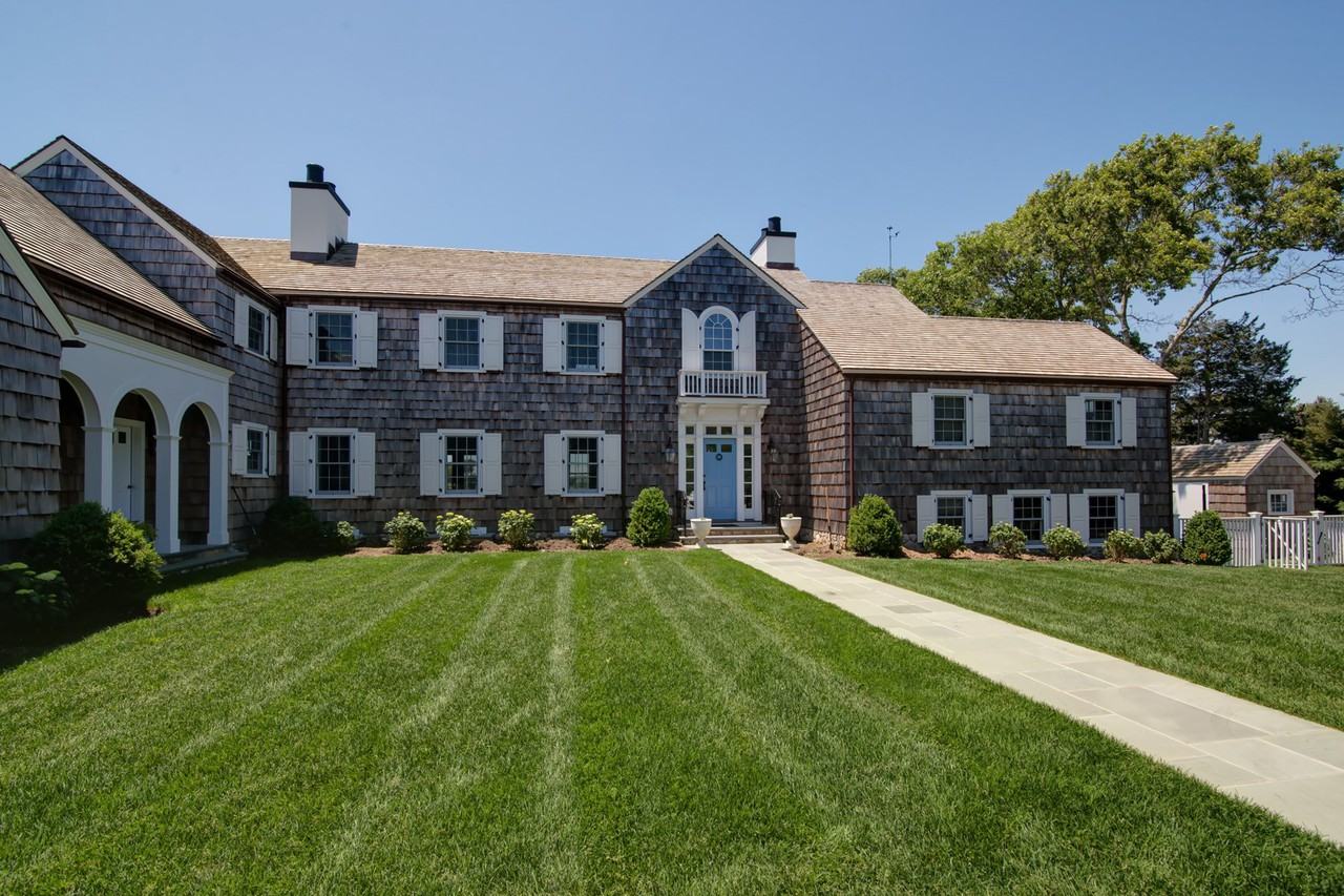 390 N Bay Rd - Photo 3 of 48