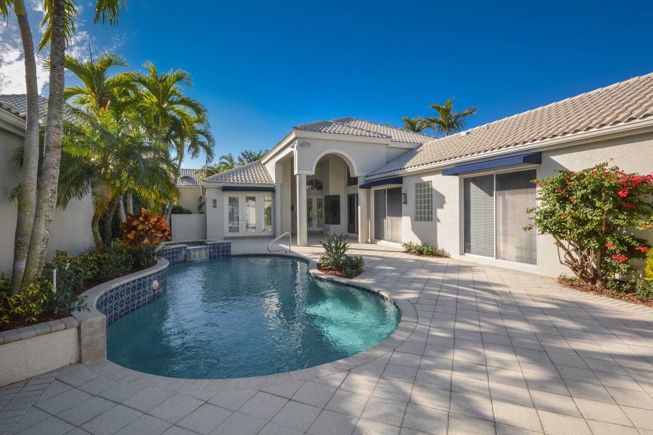 3549 NW Clubside Cir - Photo 2 of 29