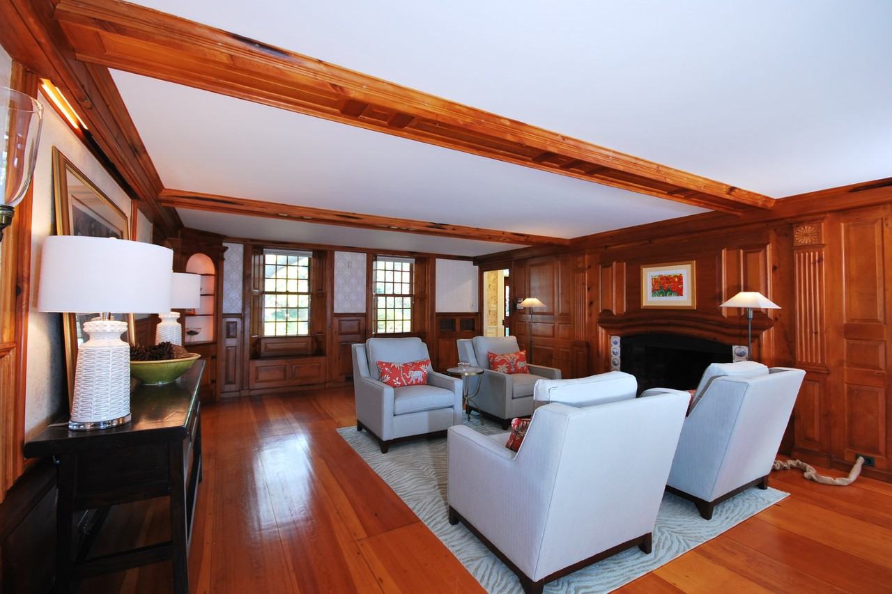 26 Sakonet Rd - Photo 2 of 21