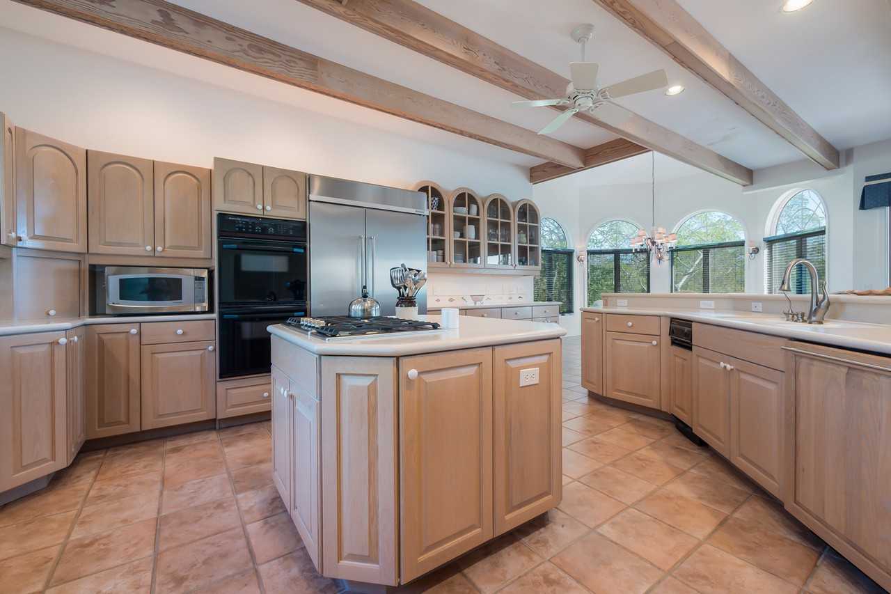 10 Peekins Cove Dr - Photo 3 of 28