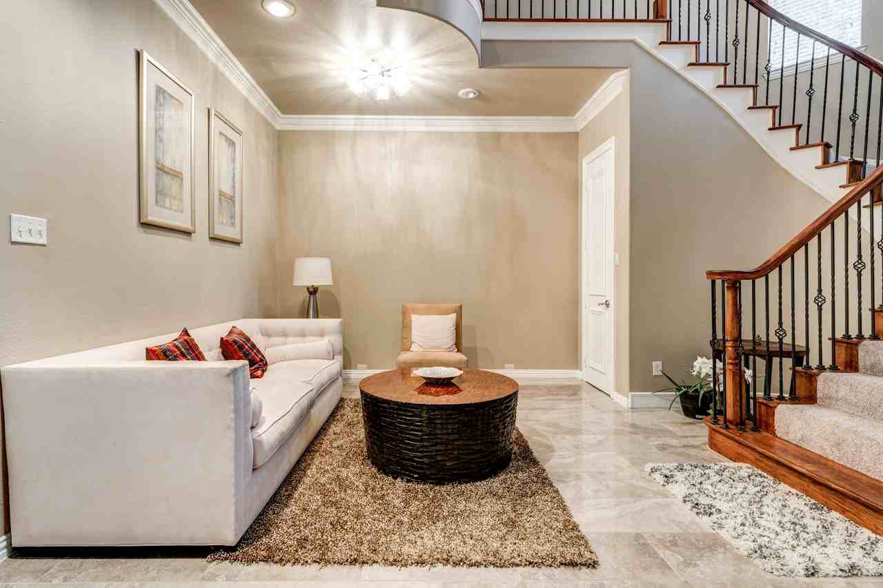 3355 Garrett Dr - Photo 3 of 35