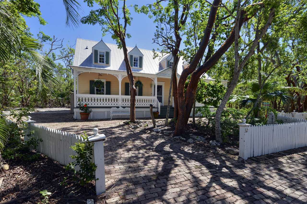 32 Flamingo Hammock Rd - Photo 2 of 11