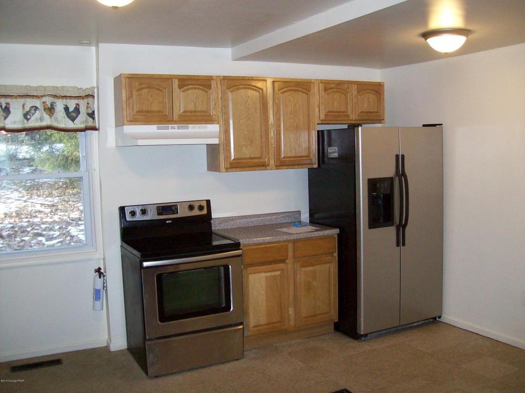 126 Fairview Ave - Photo 2 of 17