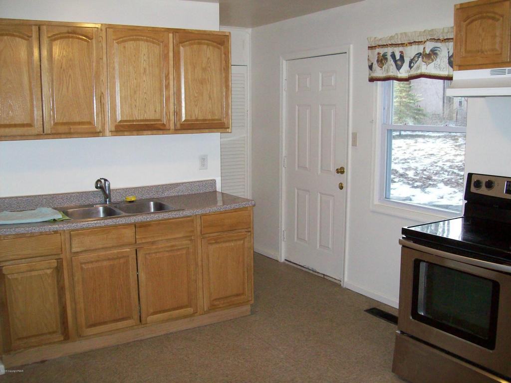 126 Fairview Ave - Photo 3 of 17