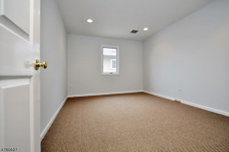 226 St Paul St - Photo 2 of 5