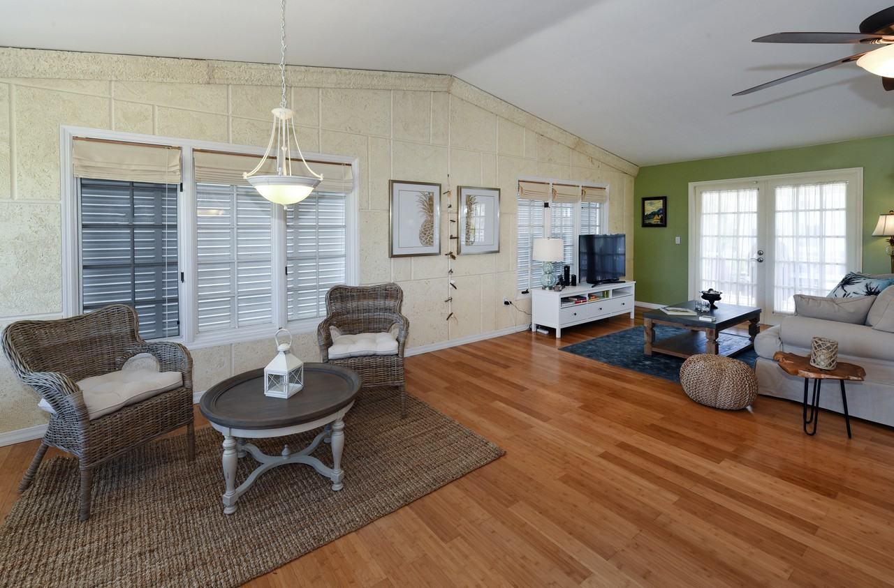 100 Villa Bella Dr - Photo 3 of 14