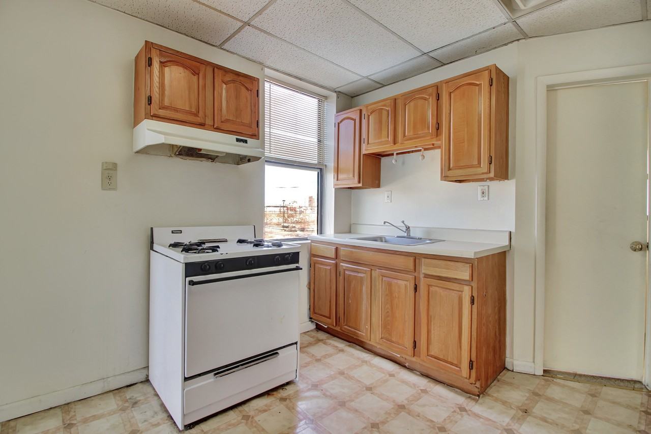 166 15th St - Photo 2 of 10