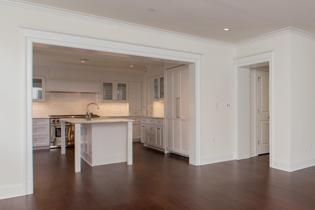 2715 N St NW - Photo 3 of 30