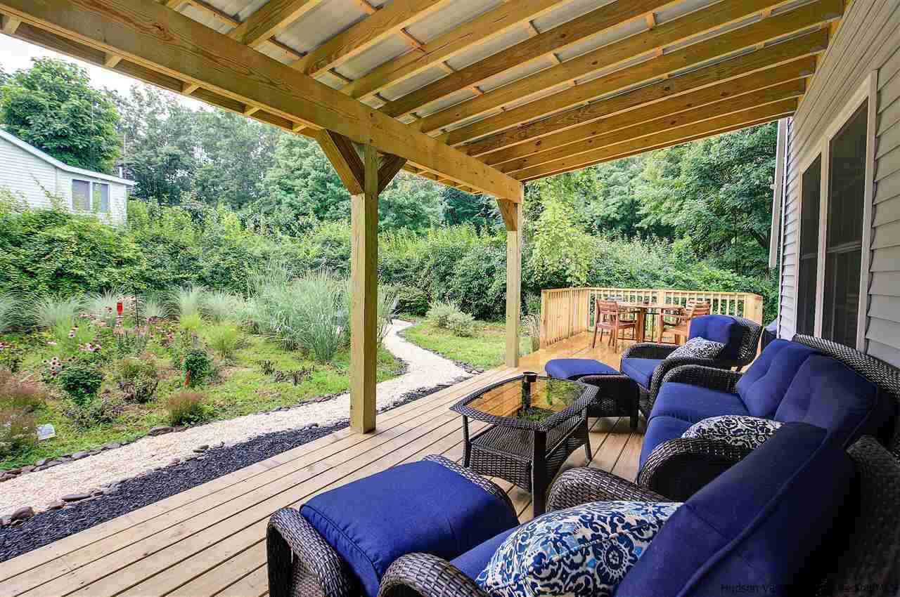 226 W Saugerties Rd - Photo 2 of 10