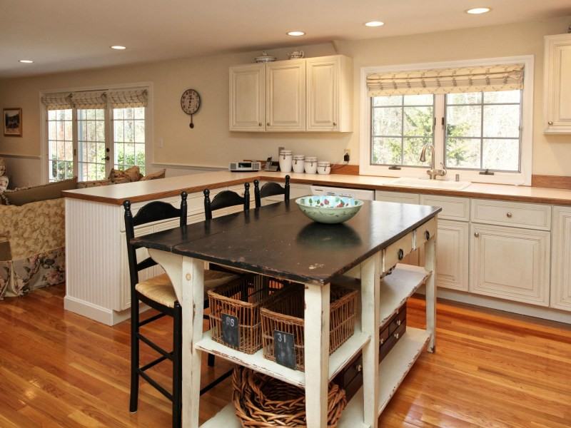 11 Tea Ln - Photo 3 of 15