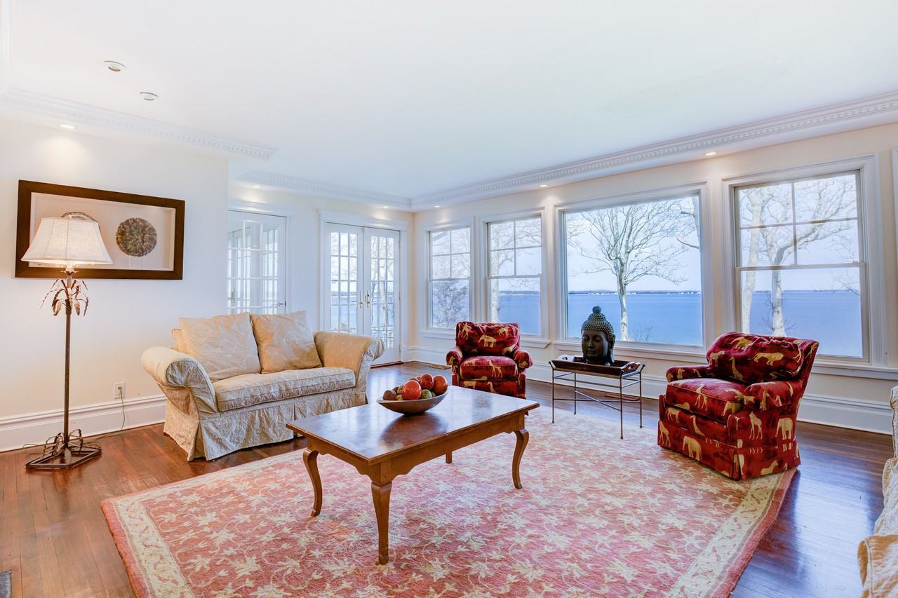 3995 Nassau Point Rd - Photo 3 of 14