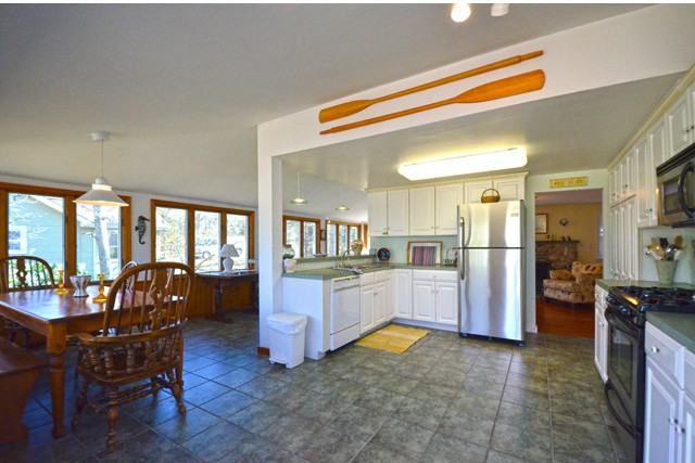 5325 Pequash Ave - Photo 3 of 21