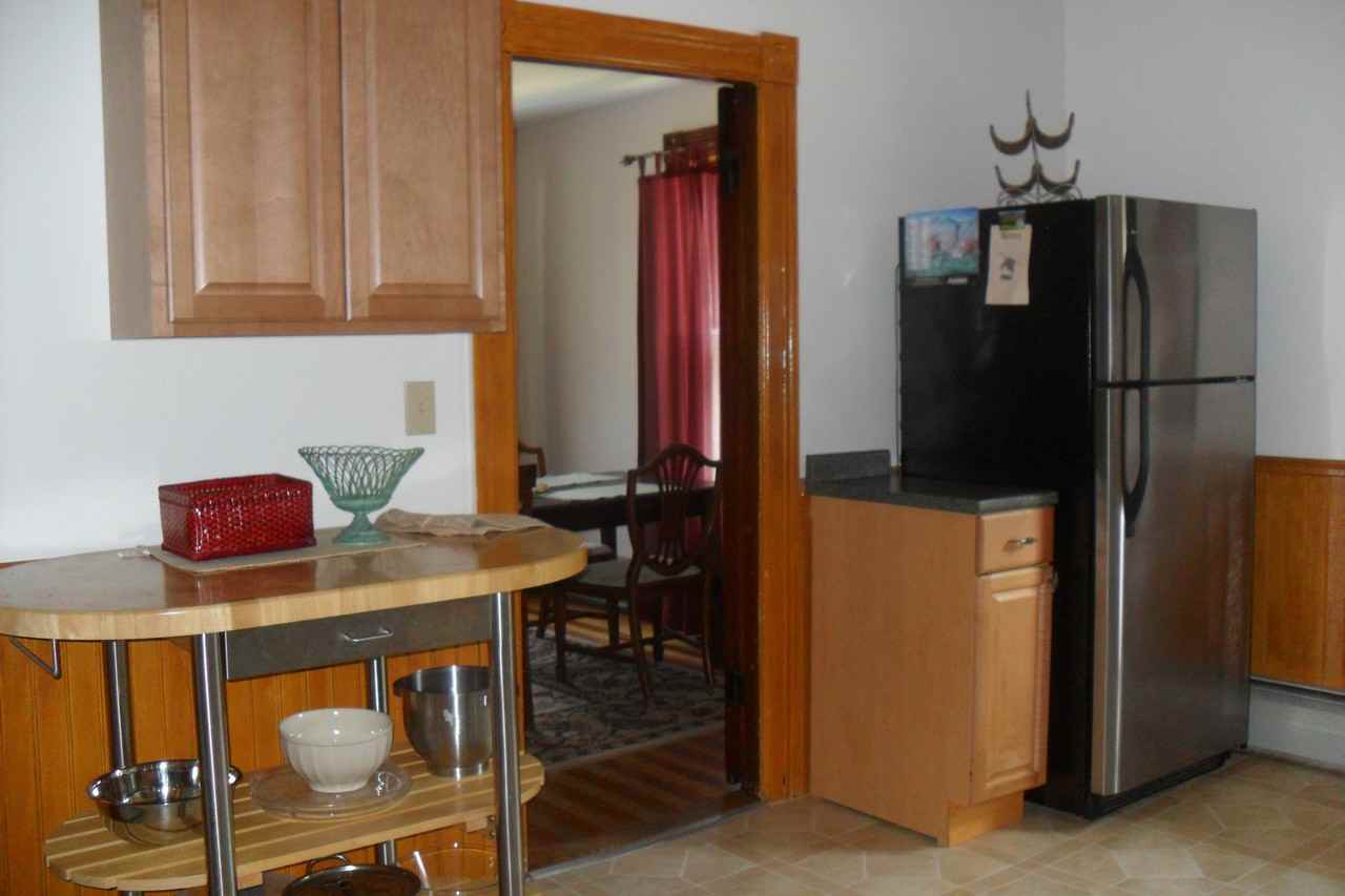 49 Pleasant St - Photo 3 of 14