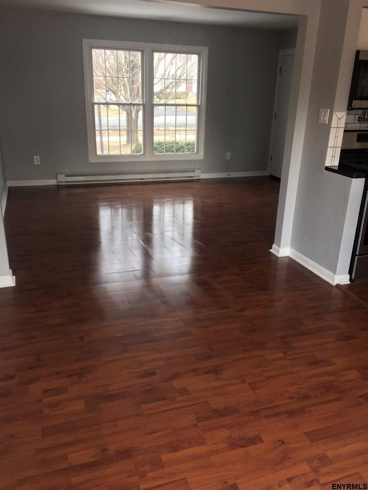 8 Pheasant Run - Photo 2 of 12